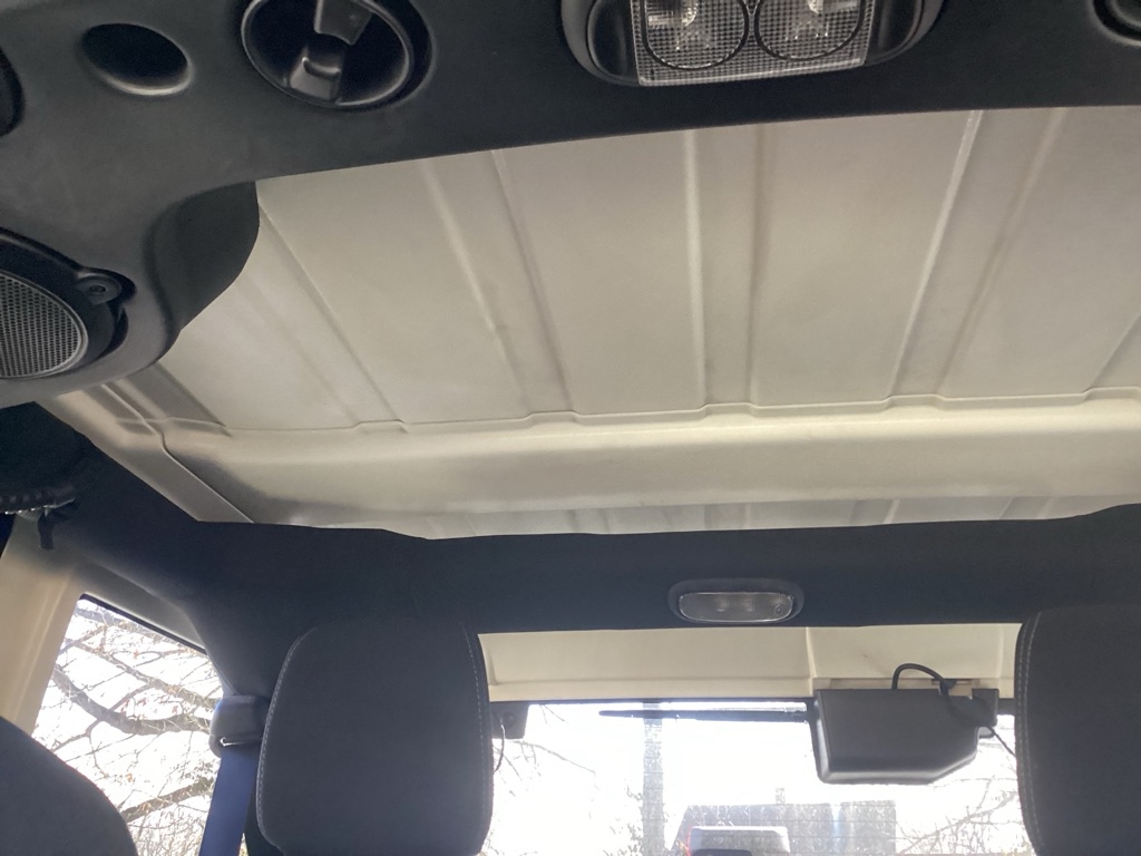 Jeep Wrangler Unlimited Sahara 4WD 2014