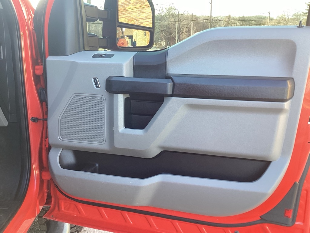 Ford F-350 SD XL SuperCab 4WD 2018