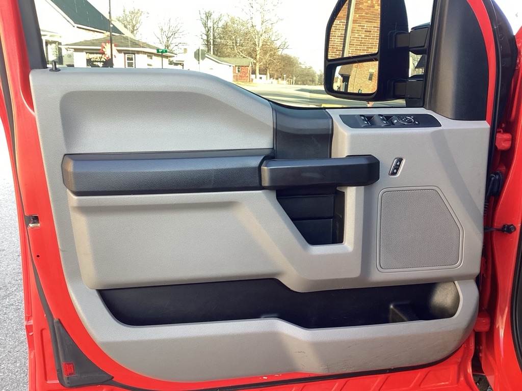 Ford F-350 SD XL SuperCab 4WD 2018