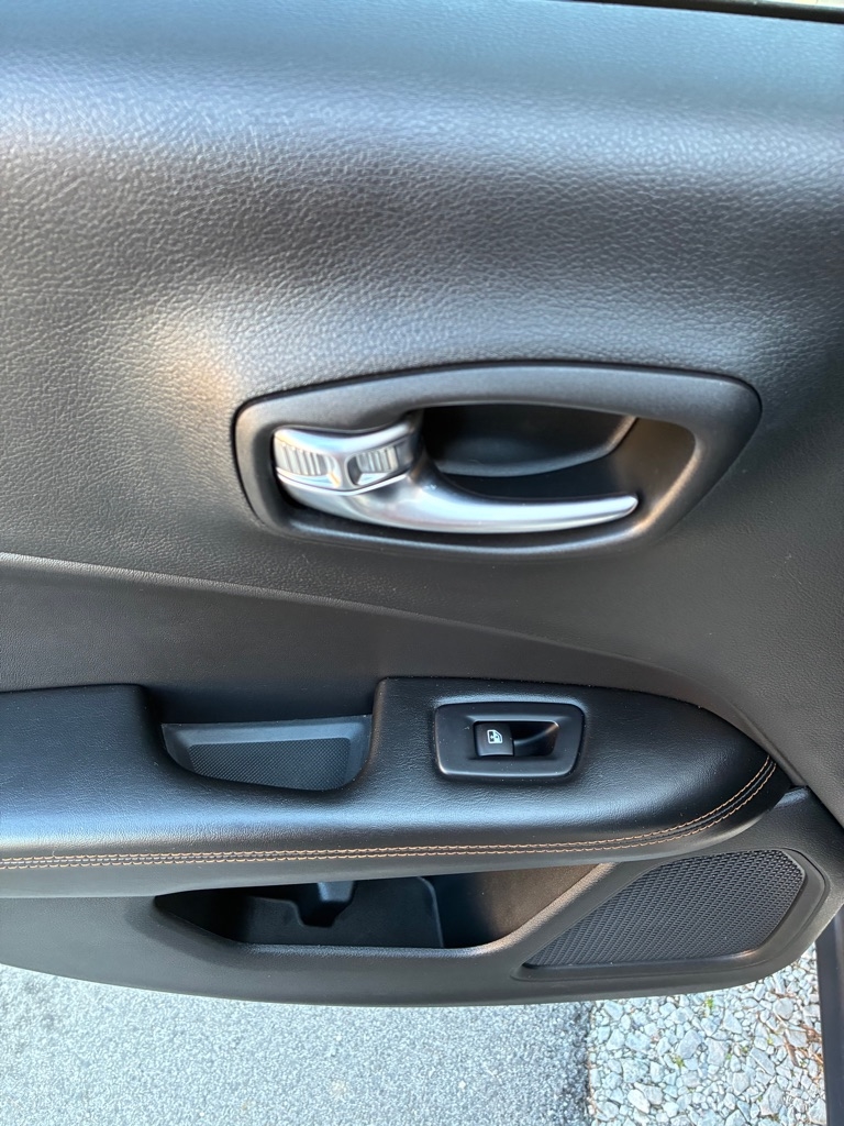 Jeep Compass Limited FWD 2020