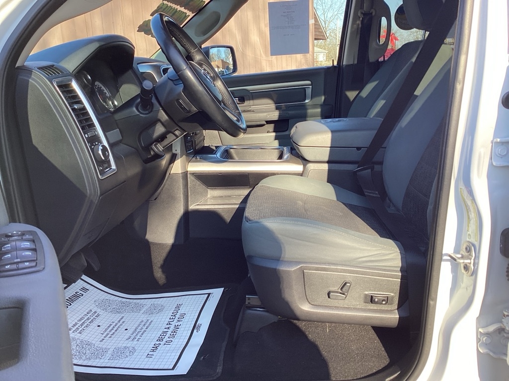 RAM 1500 SLT Crew Cab SWB 4WD 2018