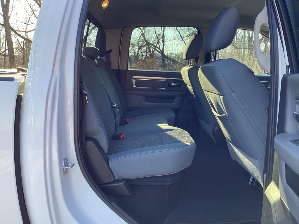 RAM 1500 SLT Crew Cab SWB 4WD 2018