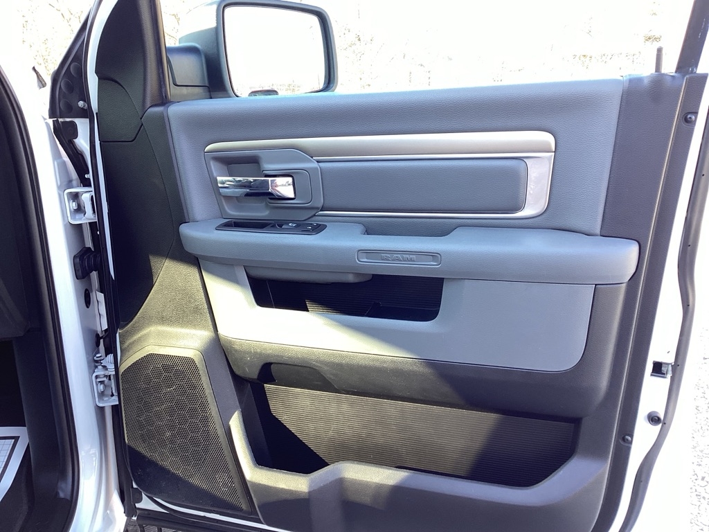 RAM 1500 SLT Crew Cab SWB 4WD 2018