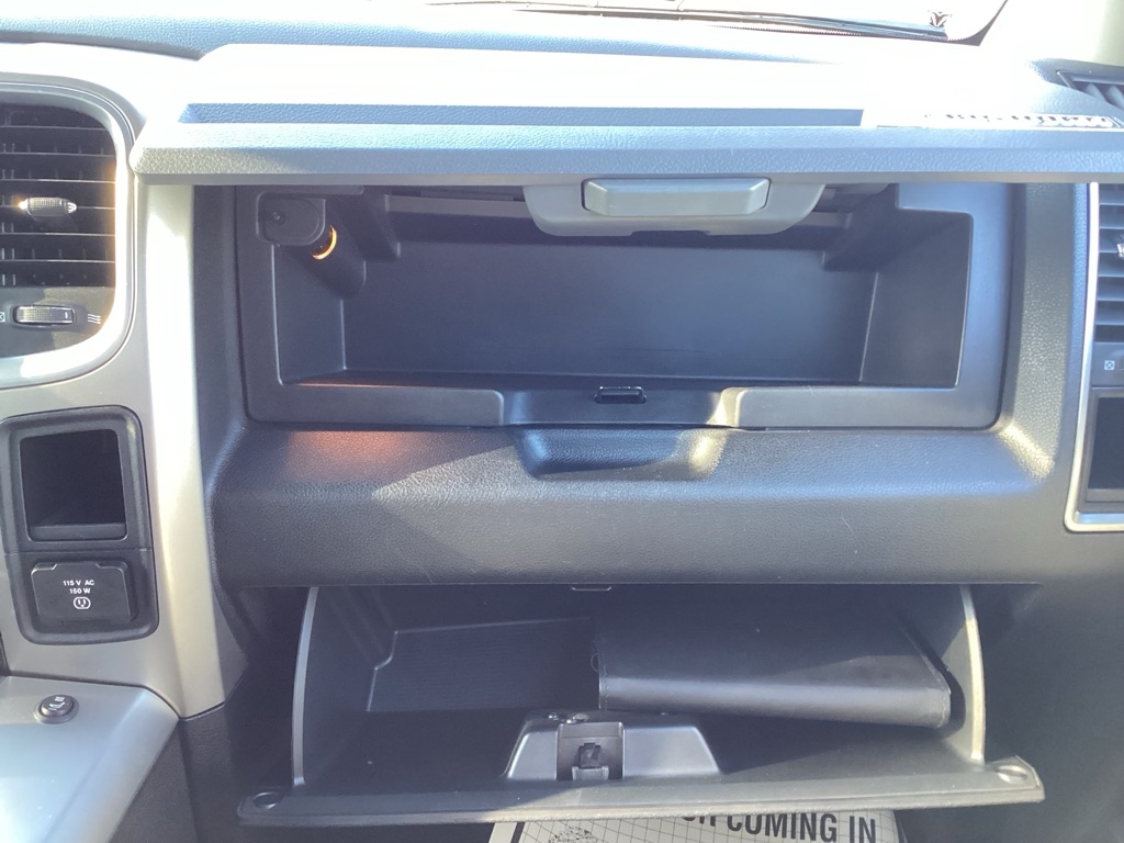 RAM 1500 SLT Crew Cab SWB 4WD 2018