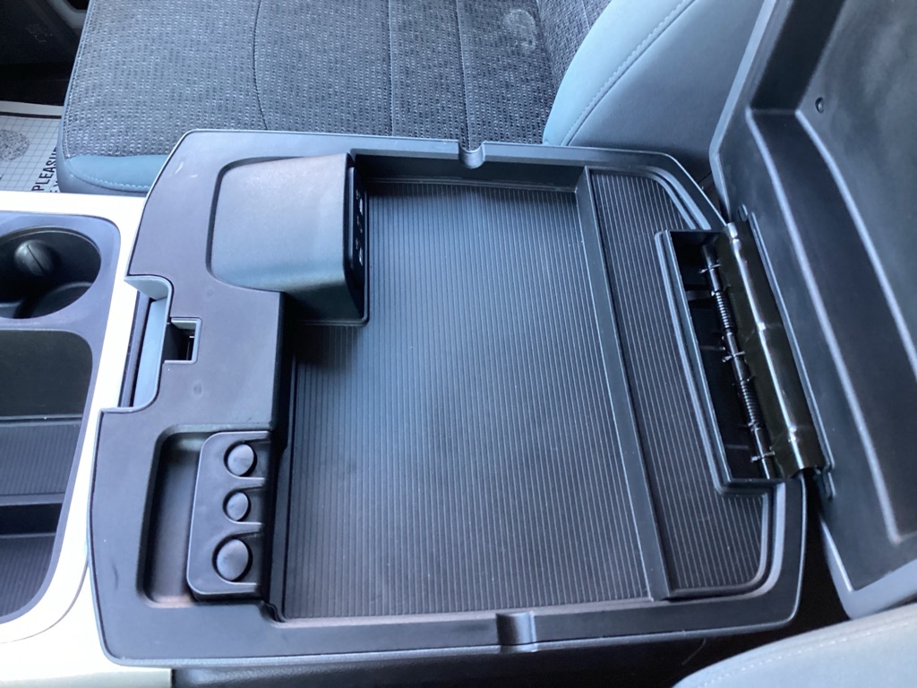 RAM 1500 SLT Crew Cab SWB 4WD 2018