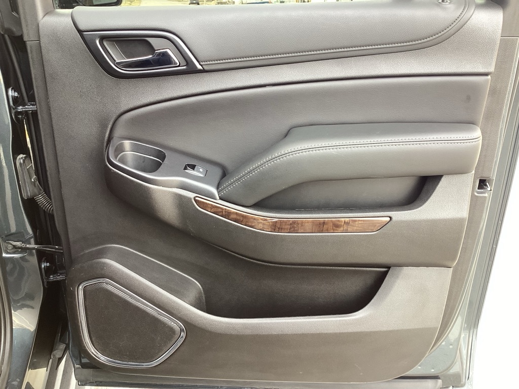 Chevrolet Suburban LT 4WD 2019