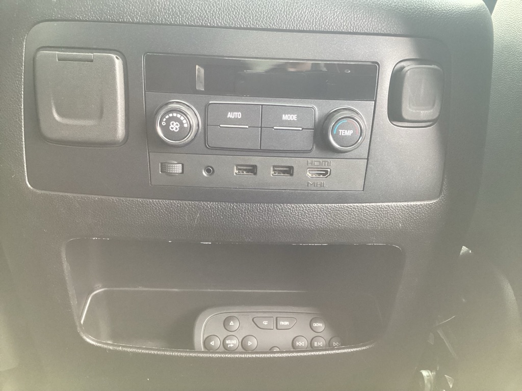 Chevrolet Suburban LT 4WD 2019