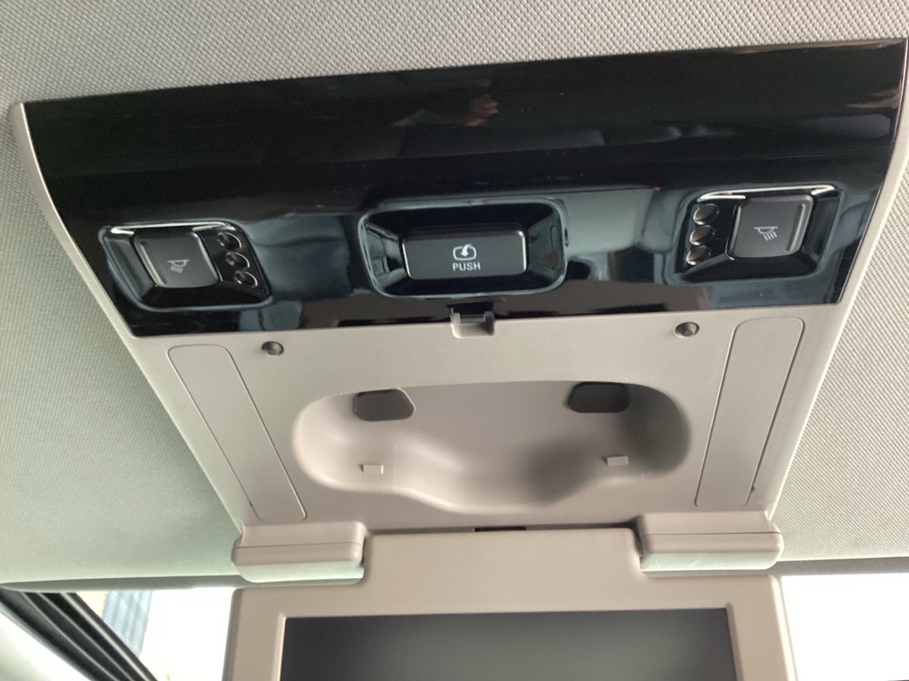 Chevrolet Suburban LT 4WD 2019