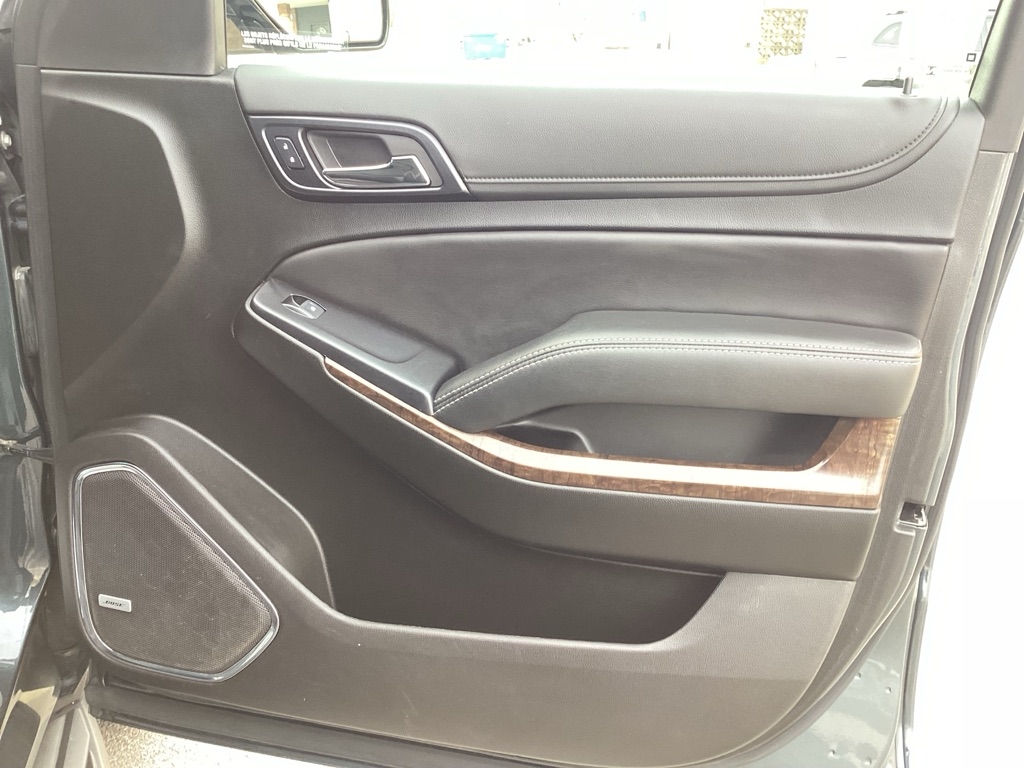 Chevrolet Suburban LT 4WD 2019