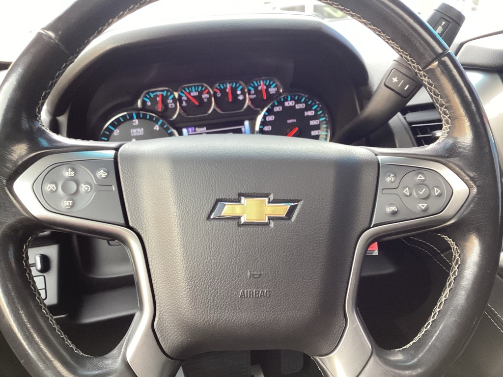 Chevrolet Suburban LT 4WD 2019