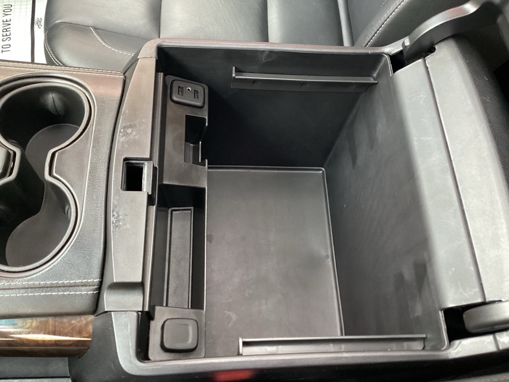 Chevrolet Suburban LT 4WD 2019