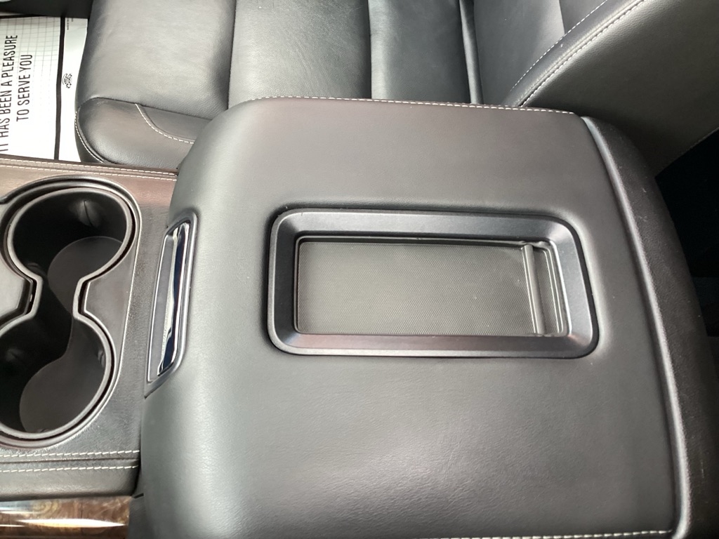 Chevrolet Suburban LT 4WD 2019