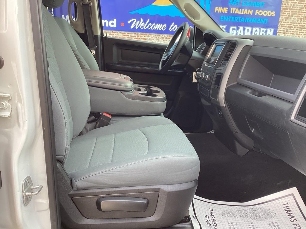 RAM 1500 Classic Tradesman Quad Cab 4WD 2019