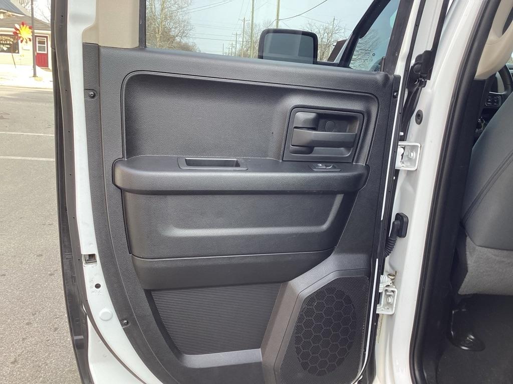 RAM 1500 Classic Tradesman Quad Cab 4WD 2019