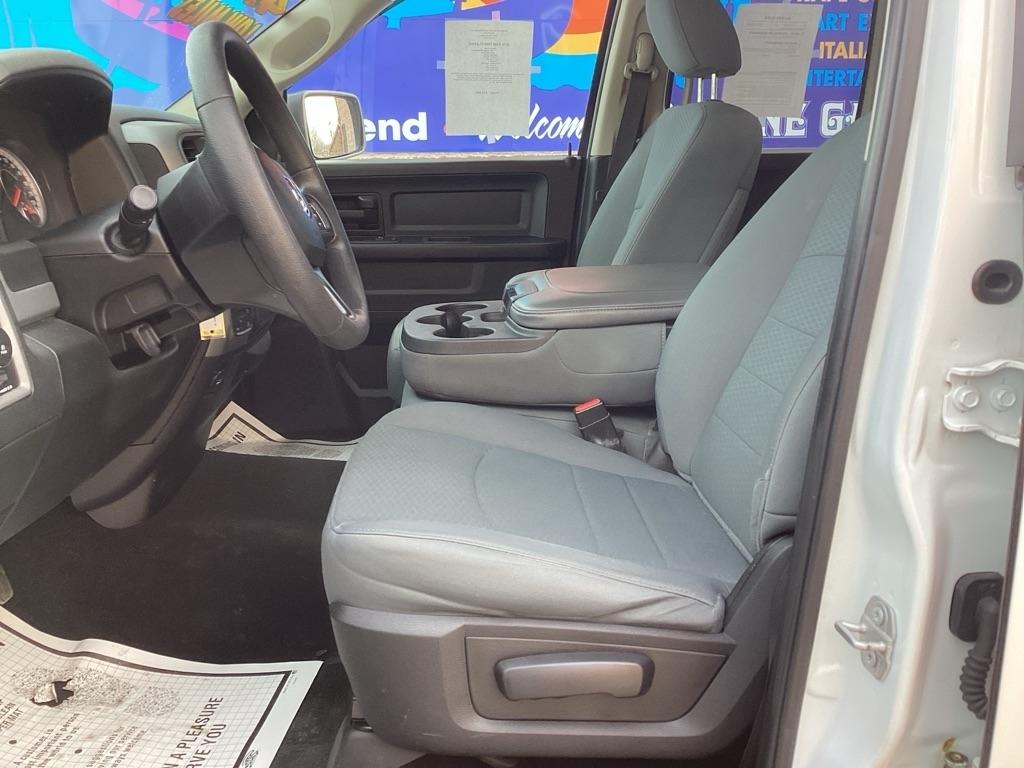 RAM 1500 Classic Tradesman Quad Cab 4WD 2019