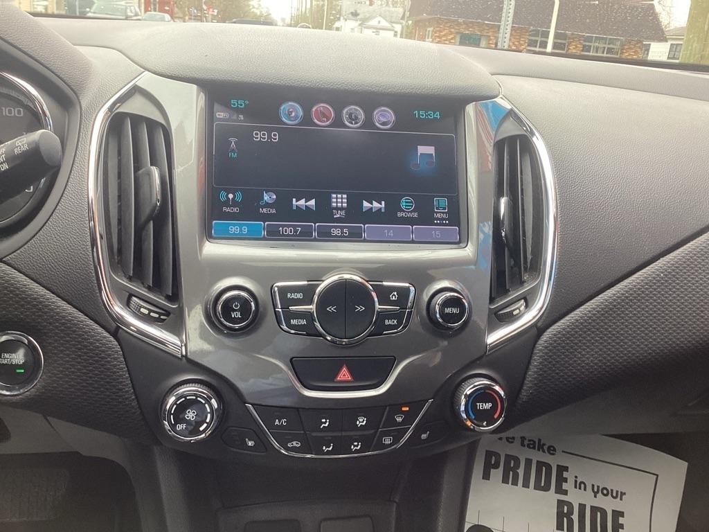 Chevrolet Cruze LT Auto Hatchback 2017