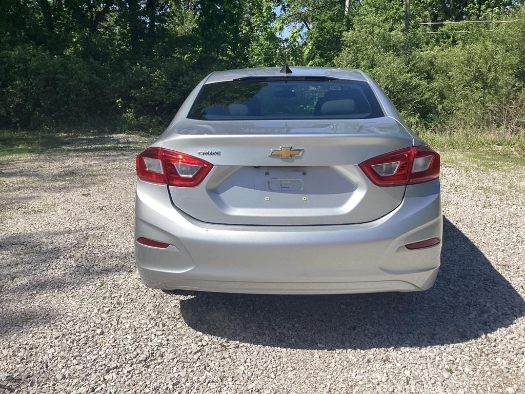Chevrolet Cruze LS Auto 2017