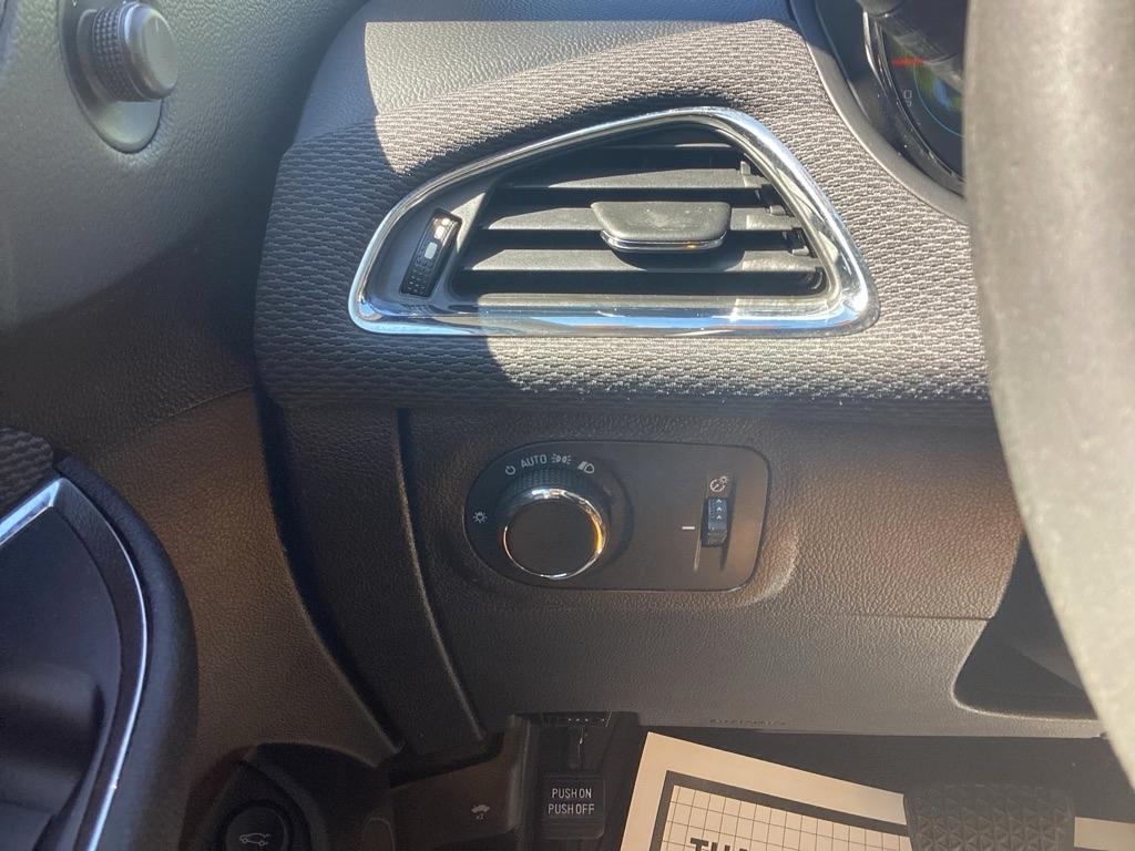 Chevrolet Cruze LS Auto 2017