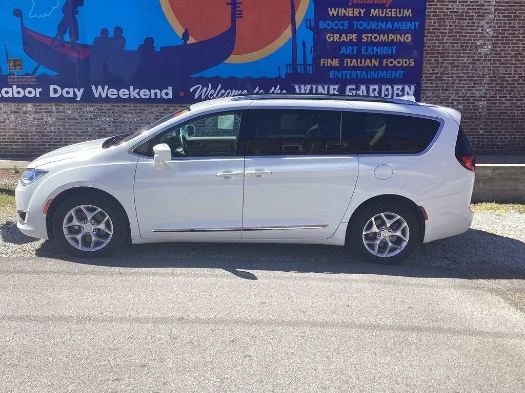 Chrysler Pacifica Touring-L 2020