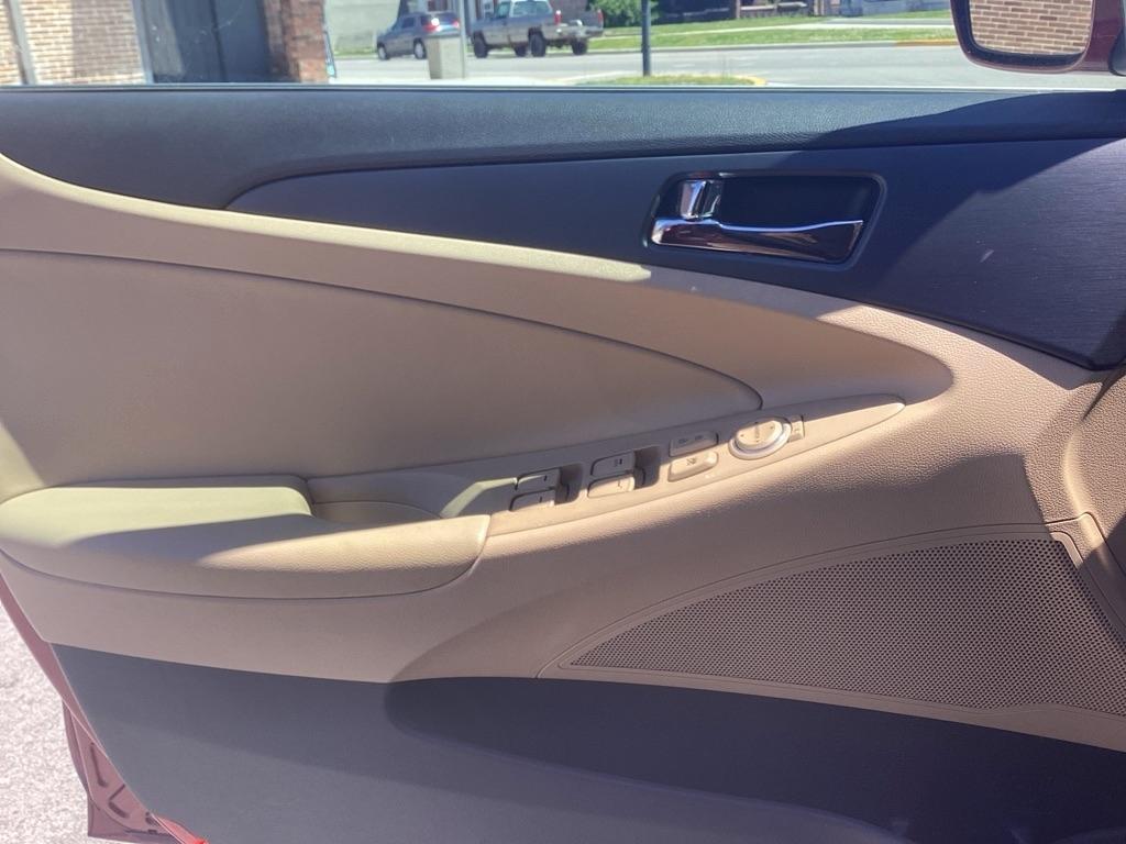 Hyundai Sonata GLS Auto 2012