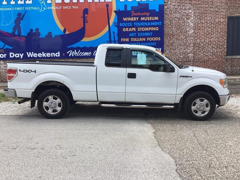 Ford F-150 XL SuperCab 8-ft. Bed 4WD 2012
