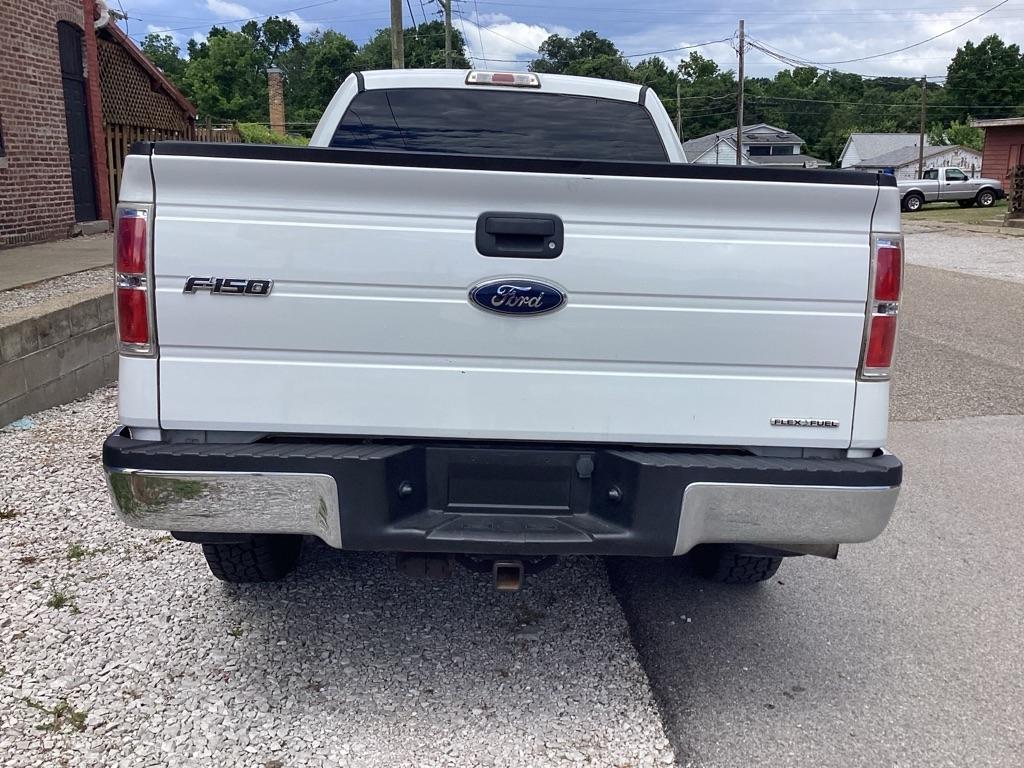 Ford F-150 XL SuperCab 8-ft. Bed 4WD 2012