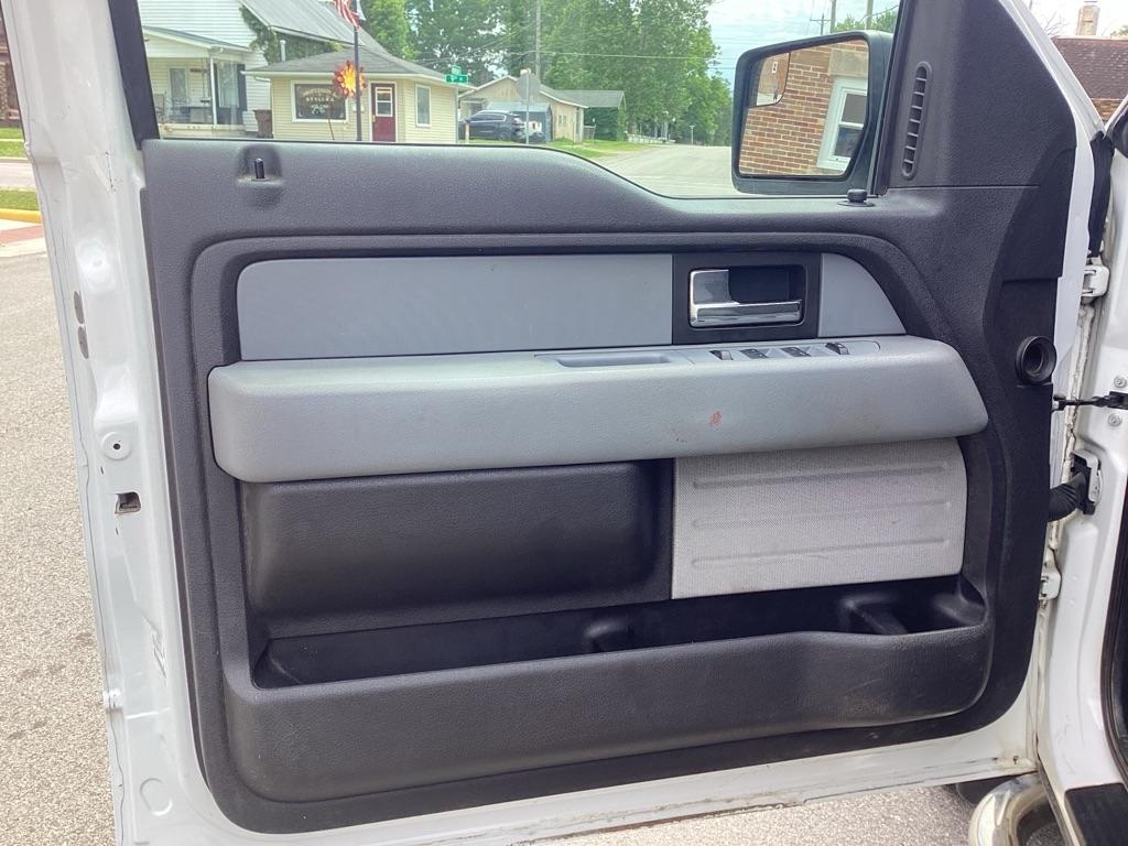 Ford F-150 XL SuperCab 8-ft. Bed 4WD 2012