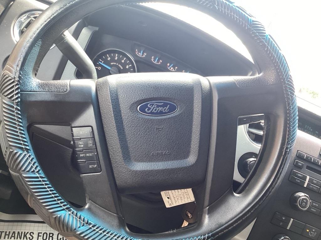 Ford F-150 XL SuperCab 8-ft. Bed 4WD 2012