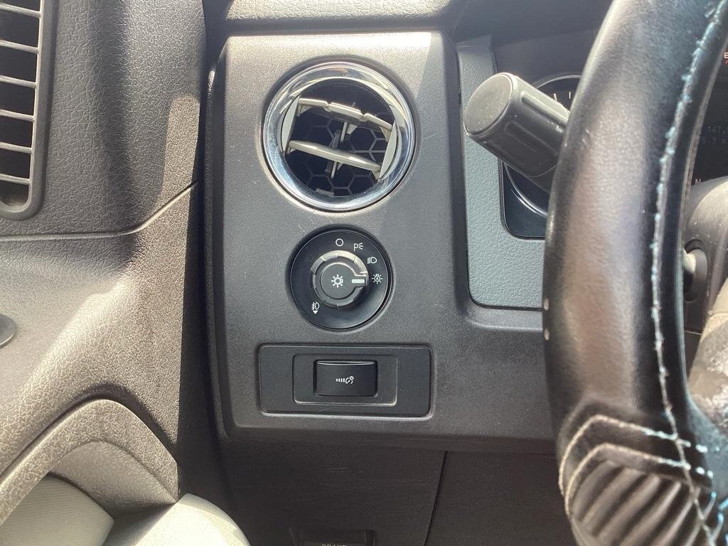 Ford F-150 XL SuperCab 8-ft. Bed 4WD 2012