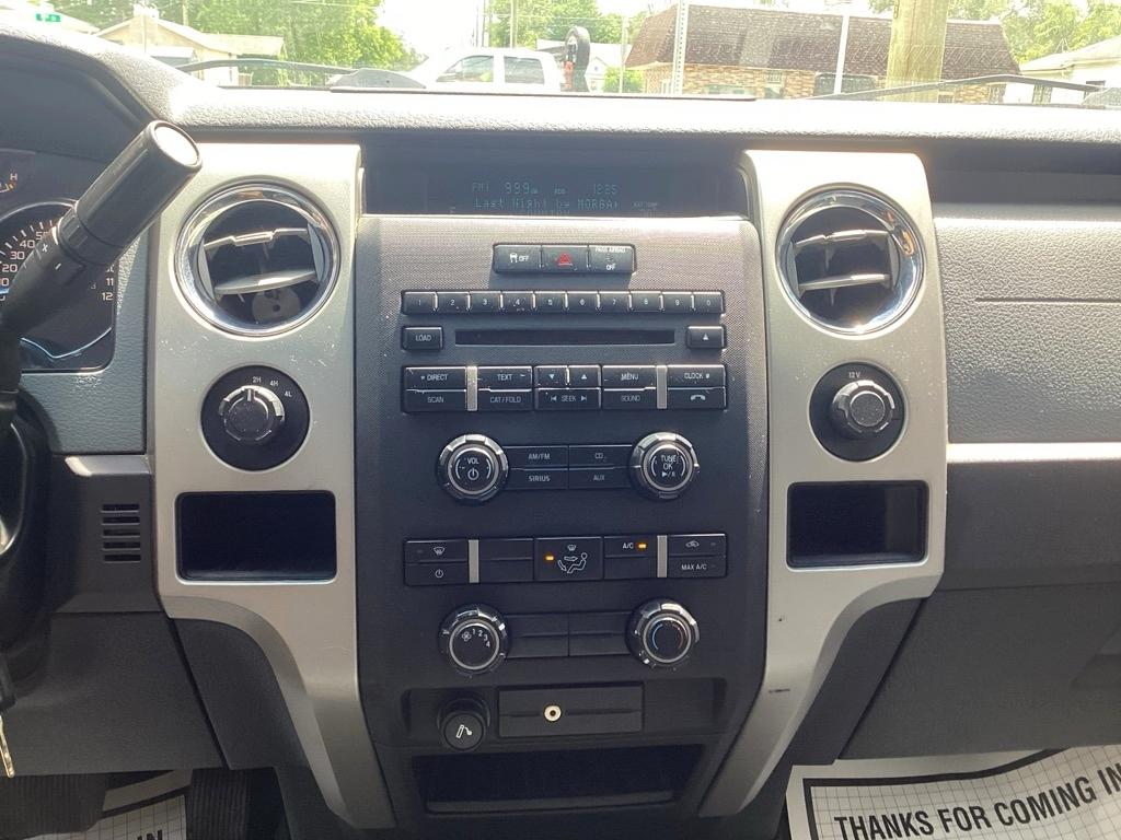 Ford F-150 XL SuperCab 8-ft. Bed 4WD 2012