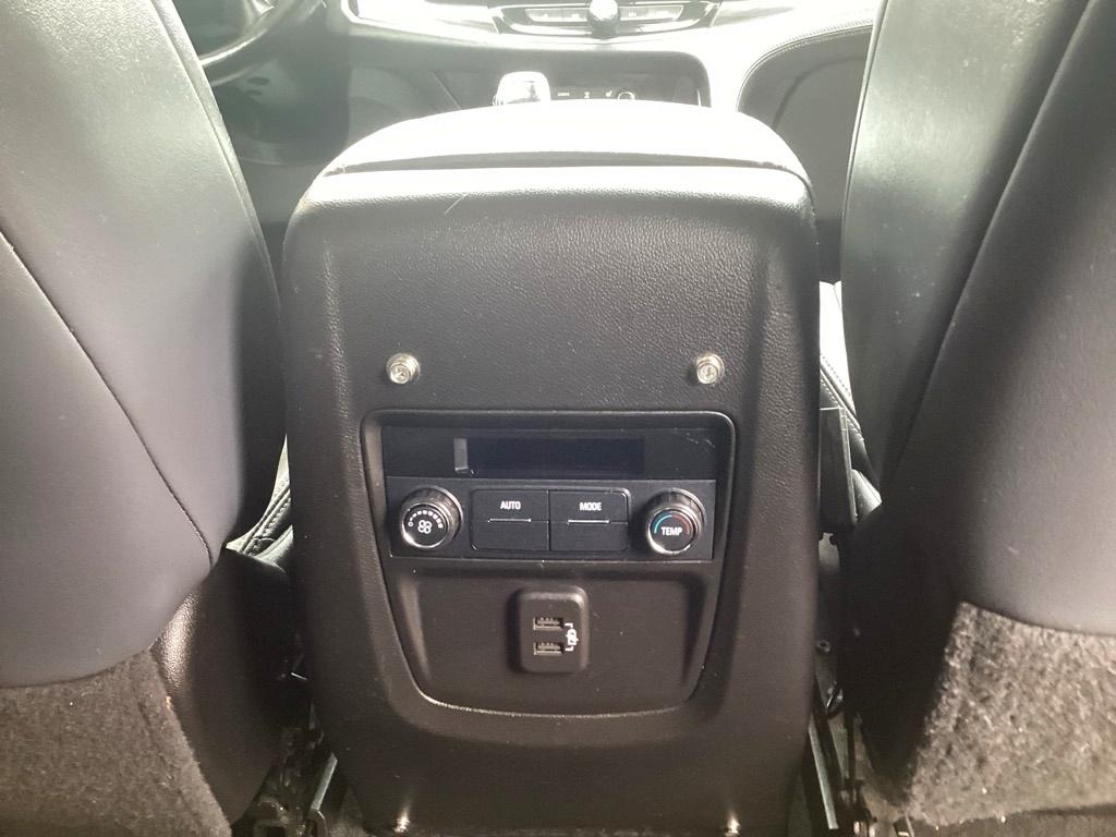 Buick Enclave Essence FWD 2020