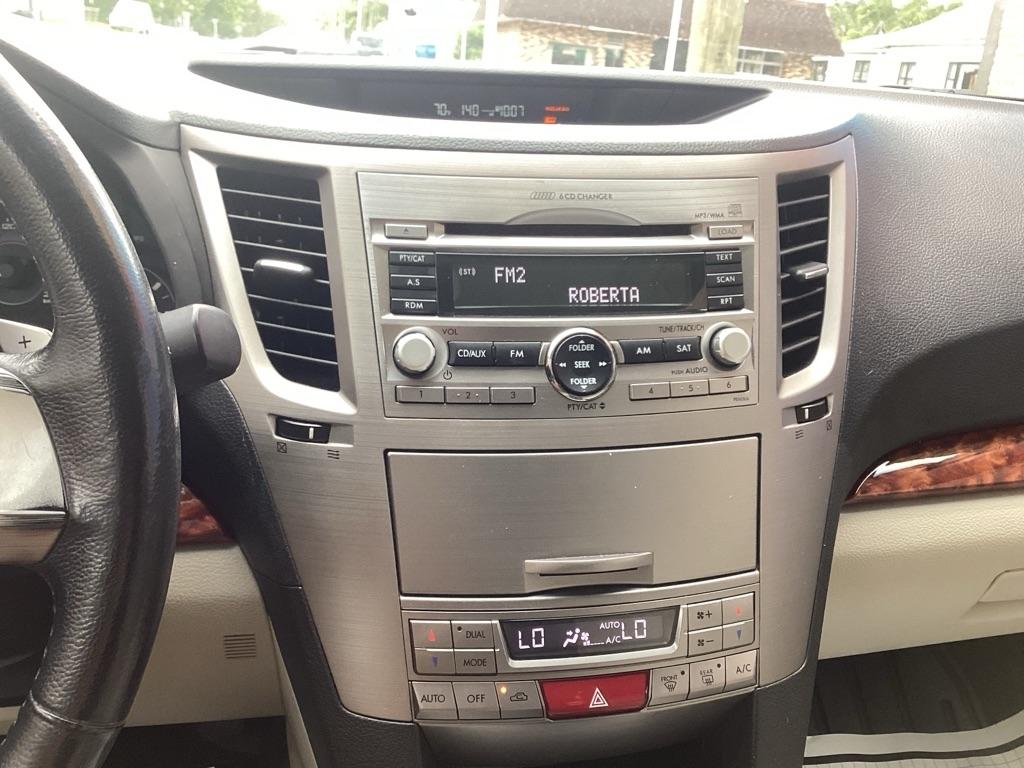 Subaru Outback 2.5i Limited 2011