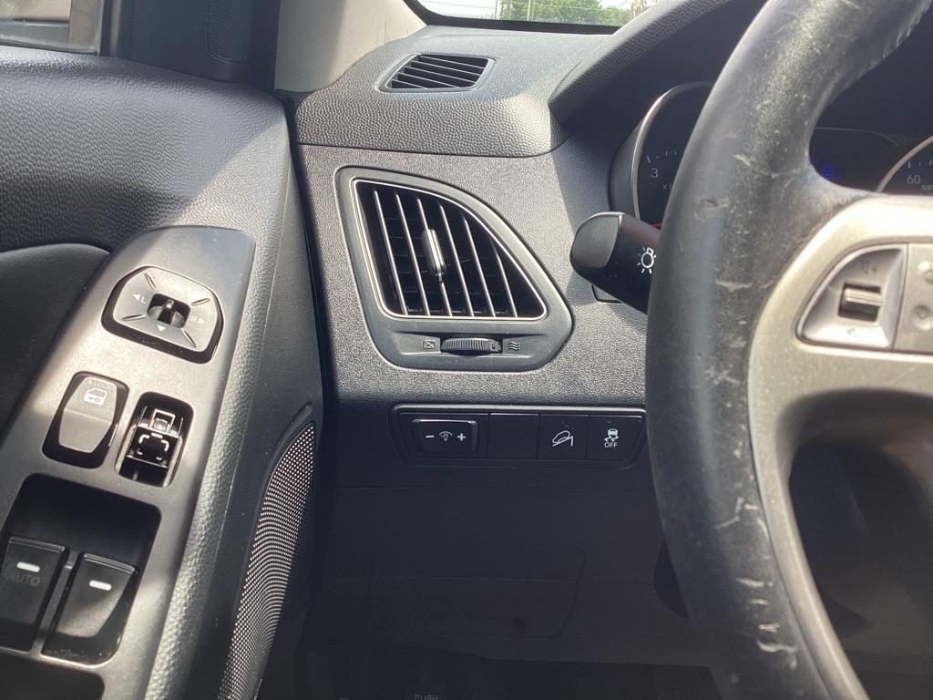 Hyundai Tucson GL Auto FWD 2012