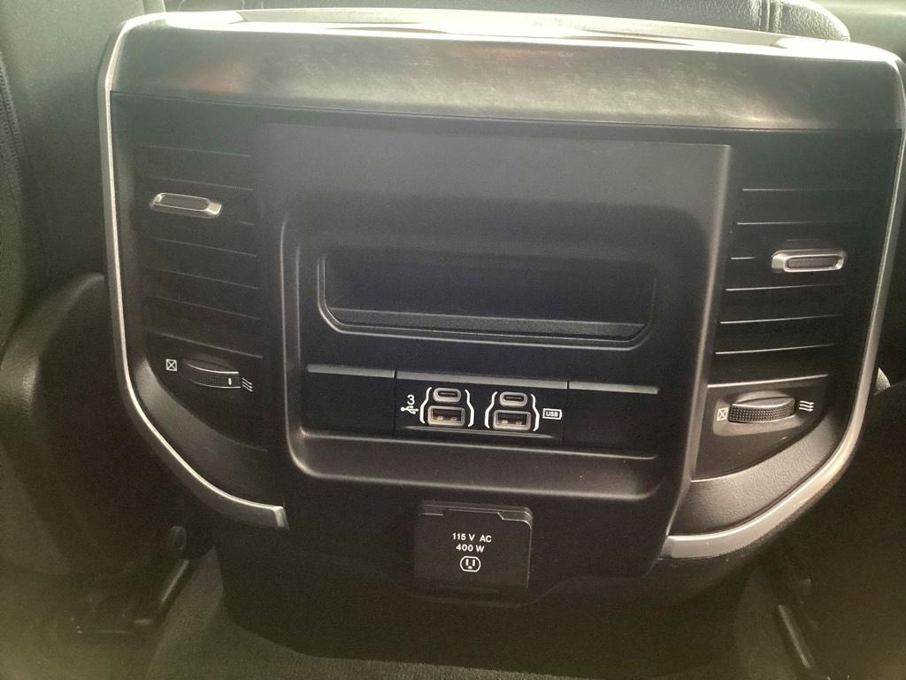 RAM 1500 Big Horn Quad Cab 4WD 2020