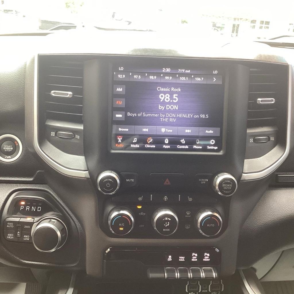RAM 1500 Big Horn Quad Cab 4WD 2020