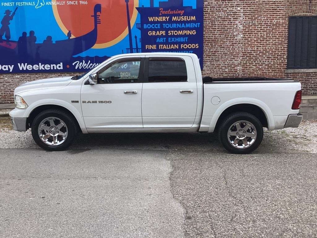 Dodge 1500 Laramie Crew Cab 4WD 2012
