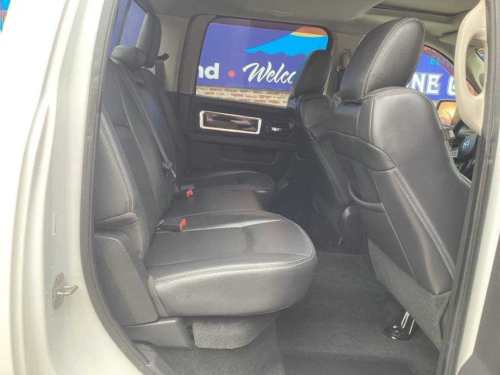 Dodge 1500 Laramie Crew Cab 4WD 2012