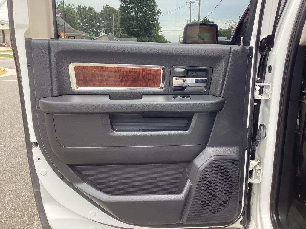 Dodge 1500 Laramie Crew Cab 4WD 2012