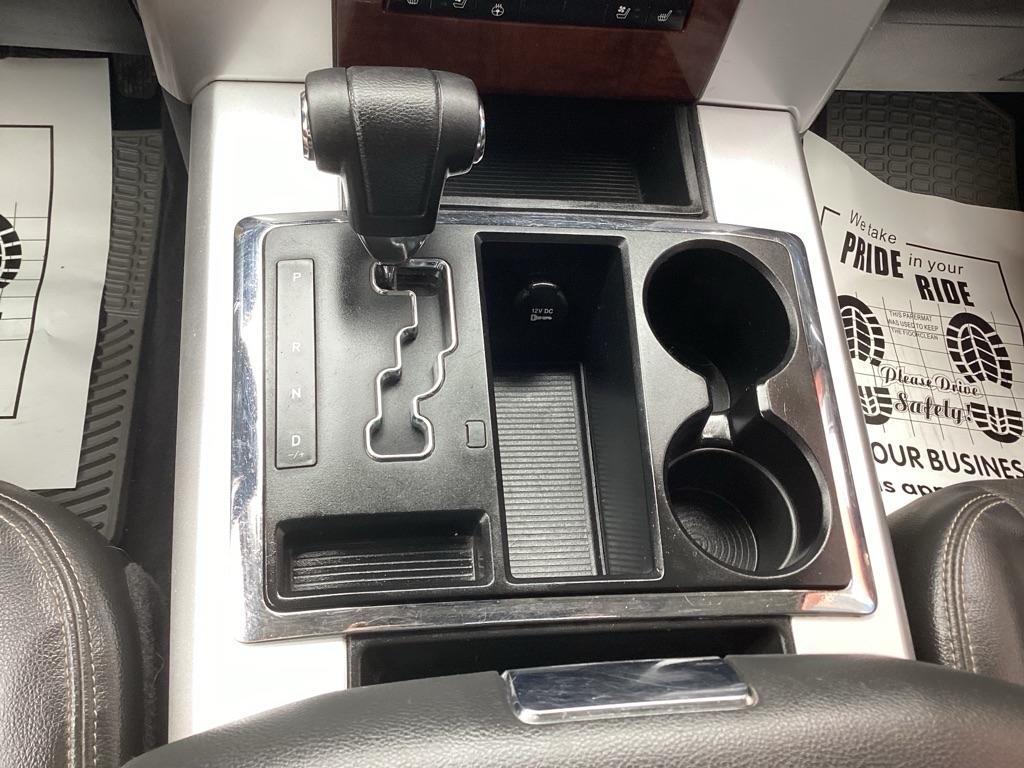 Dodge 1500 Laramie Crew Cab 4WD 2012