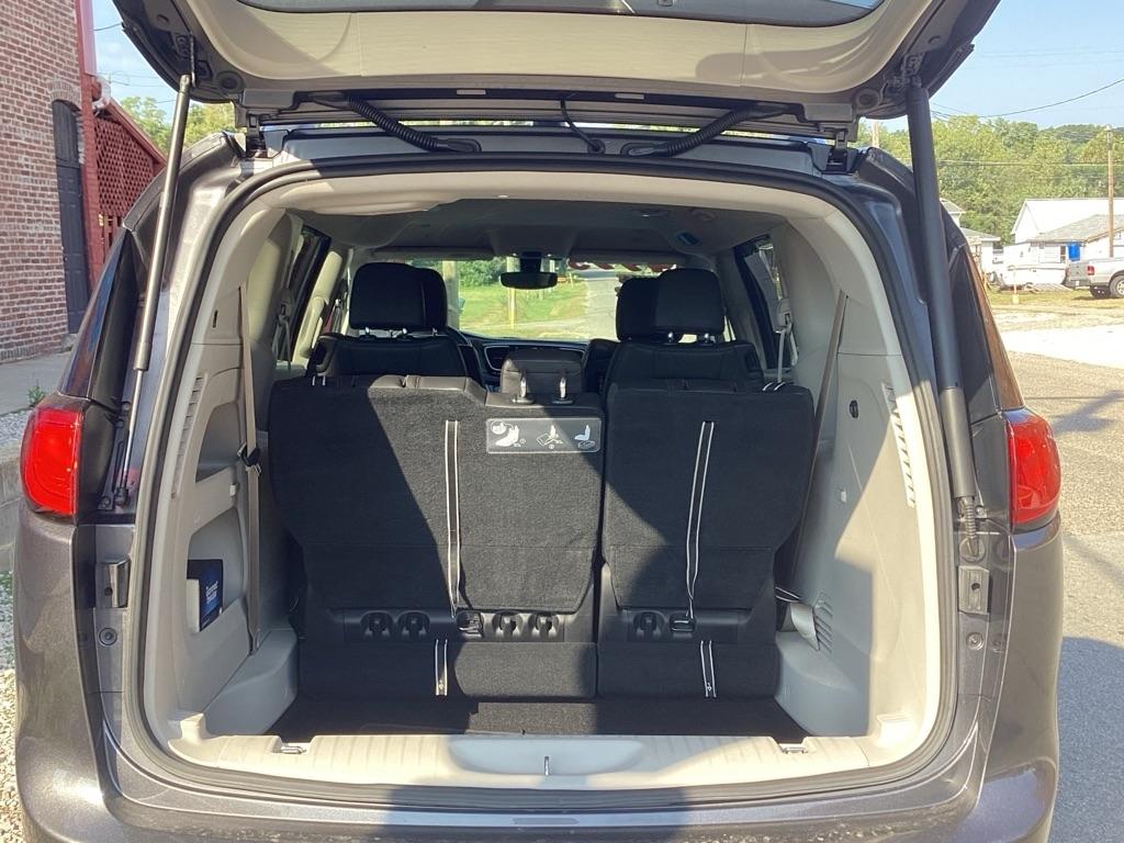 Chrysler Pacifica Touring-L Plus 2019