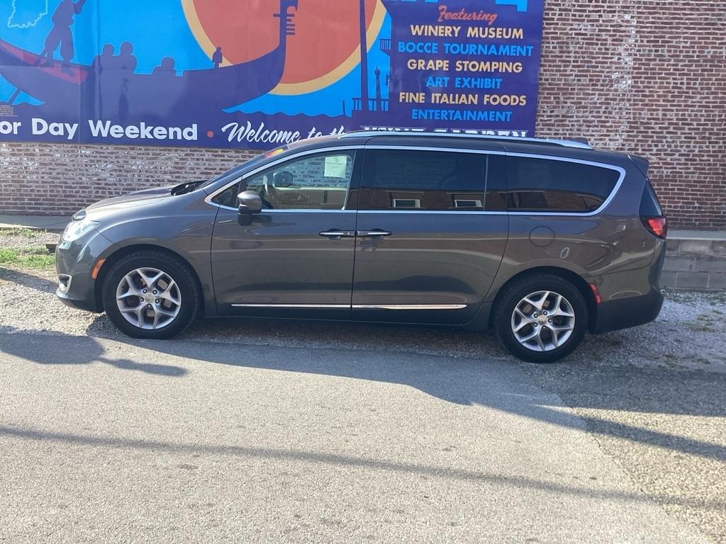 Chrysler Pacifica Touring-L Plus 2019