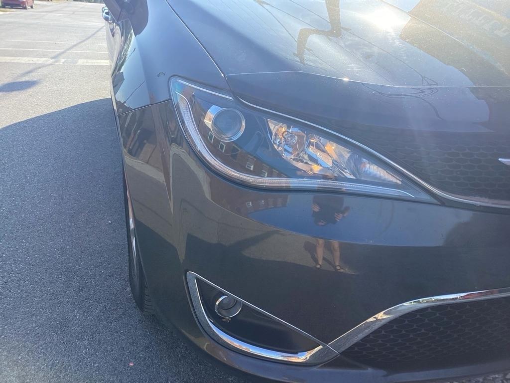 Chrysler Pacifica Touring-L Plus 2019