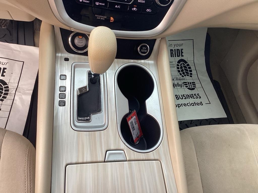 Nissan Murano S 2015