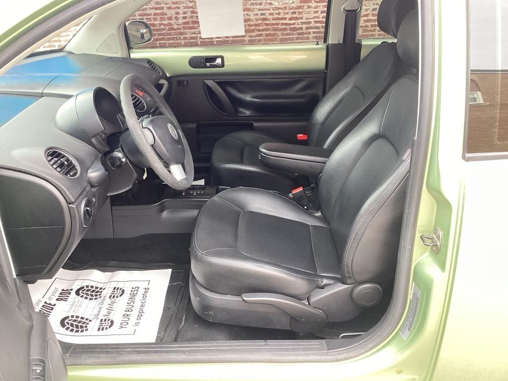 Volkswagen New Beetle 2.5L 2010