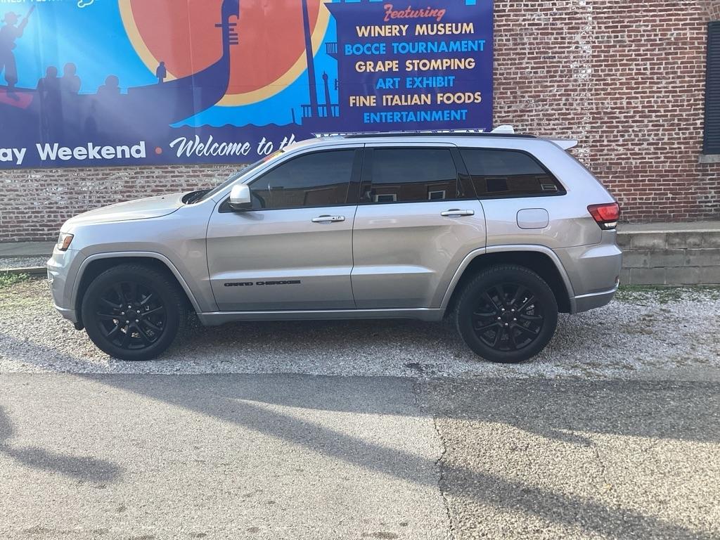 Jeep Grand Cherokee Laredo 4WD 2018