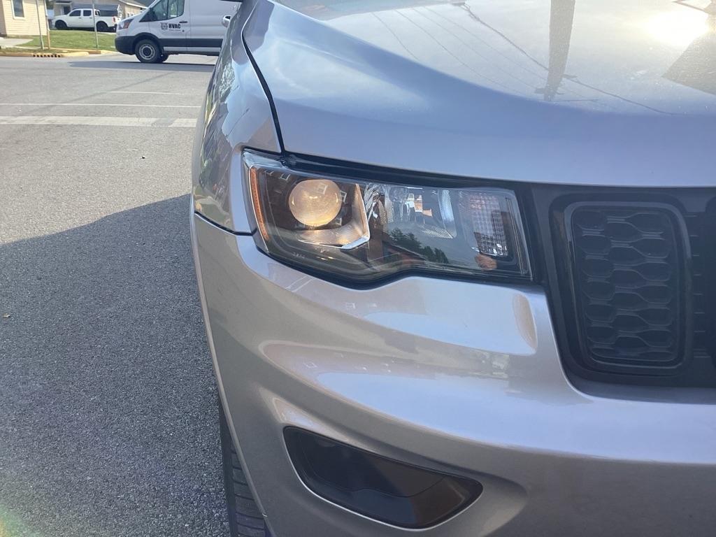 Jeep Grand Cherokee Laredo 4WD 2018