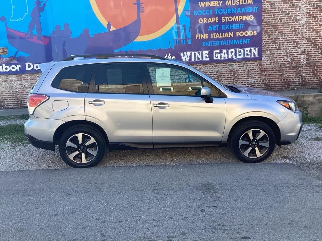 Subaru Forester 2.5i Premium PZEV CVT 2017