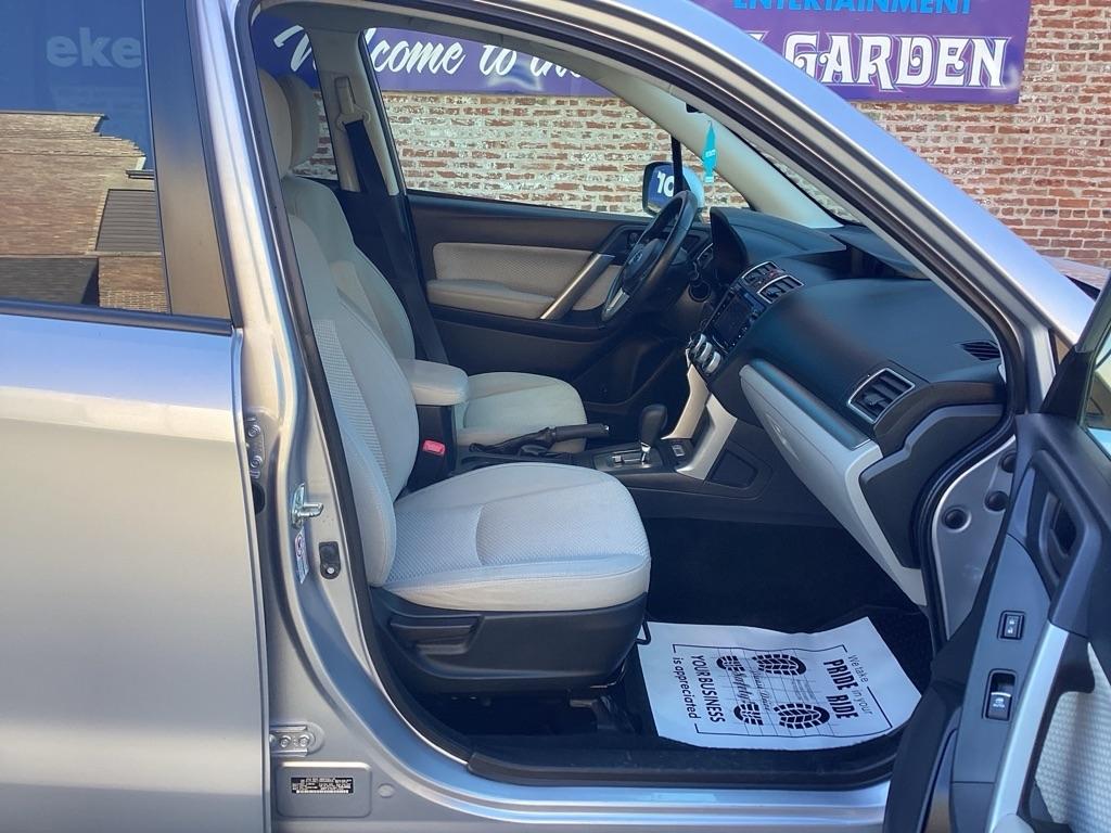 Subaru Forester 2.5i Premium PZEV CVT 2017