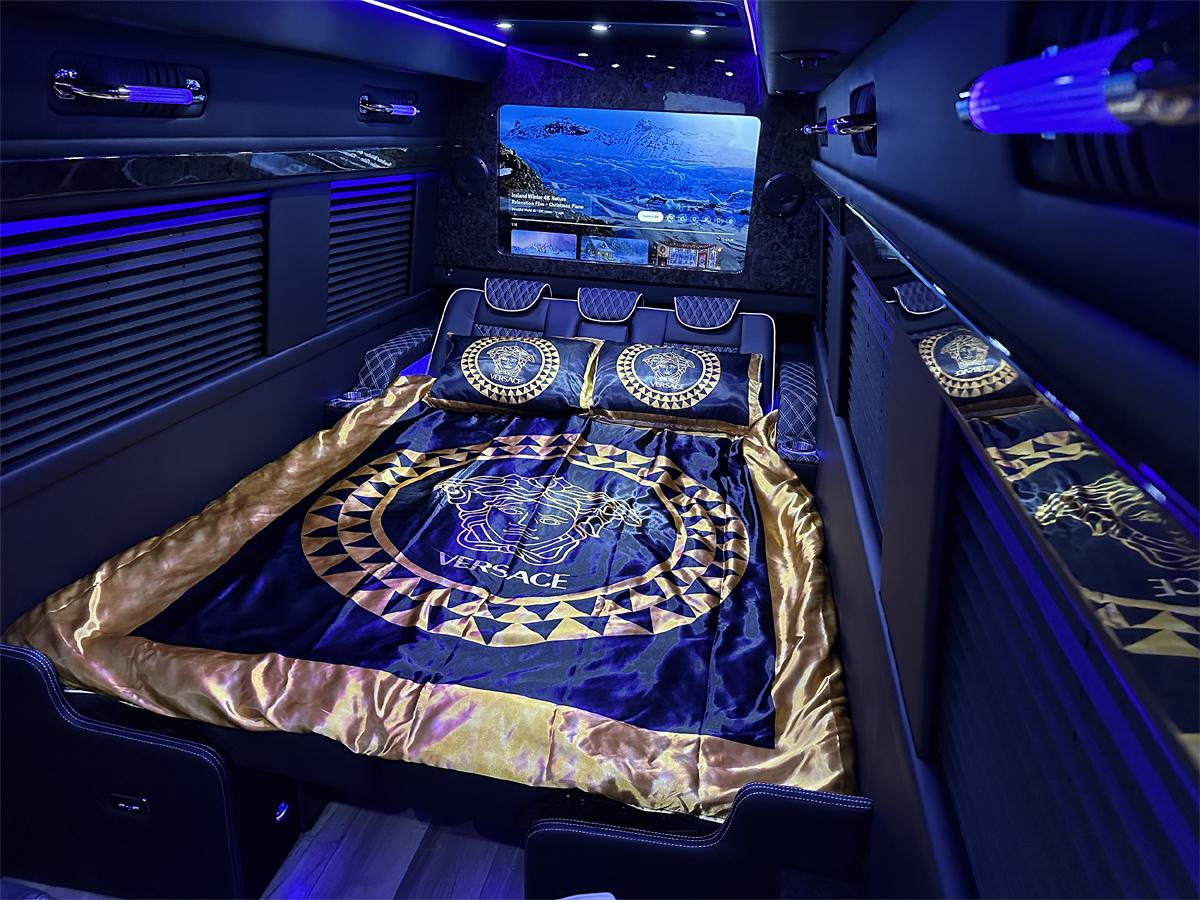 Mercedes-Benz Sprinter  2024