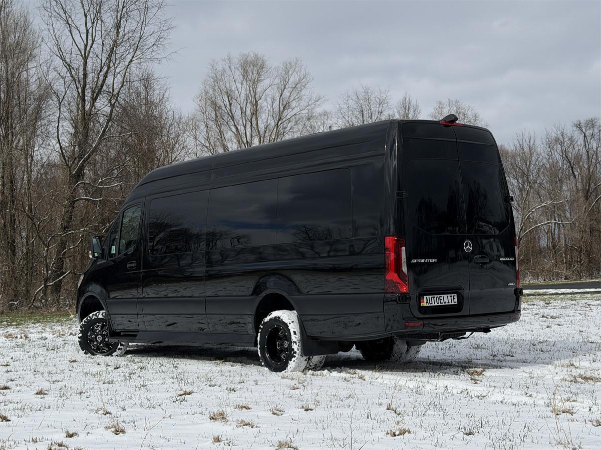 Mercedes-Benz Sprinter  2024